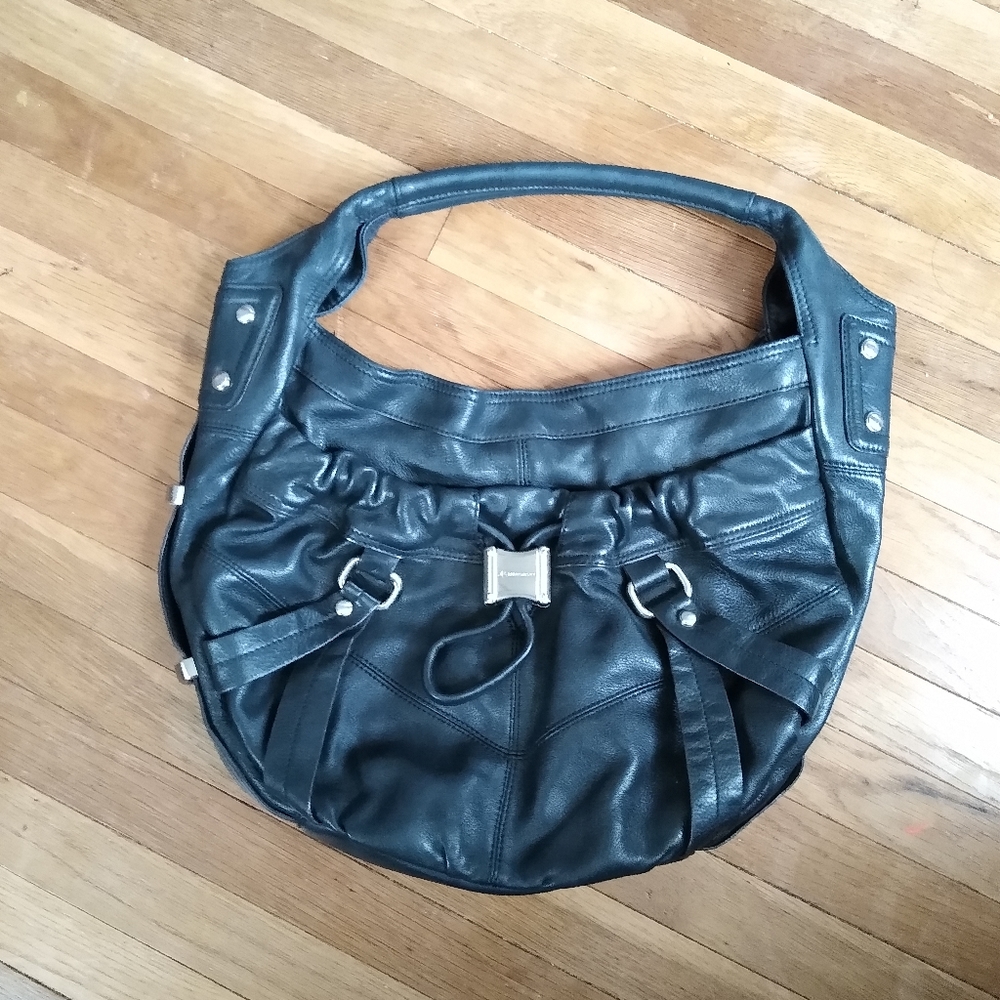 B Makowsky  black leather purse.